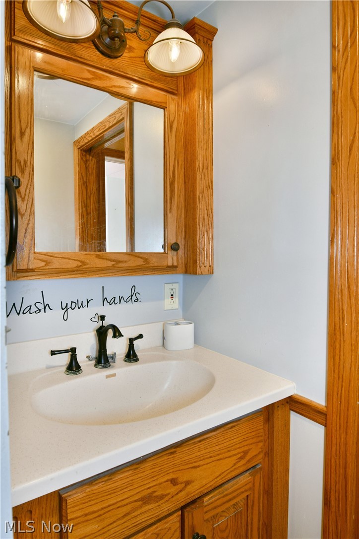 46 Prospect Street Struthers OH 44471
