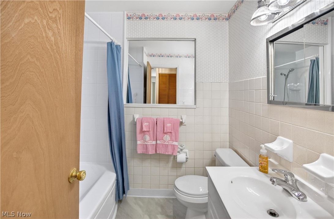 4307 W 146th Street Cleveland OH 44135