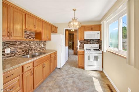4307 W 146th Street Cleveland OH 44135