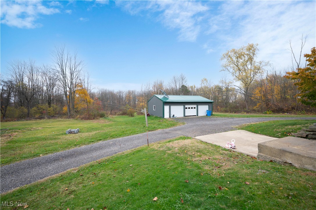 10961 Madison Road Montville OH 44064