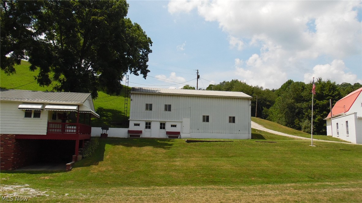 21569 State Route 16 Coshocton OH 43812