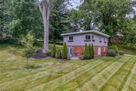 145 Brookdell Drive NW North Canton OH 44720
