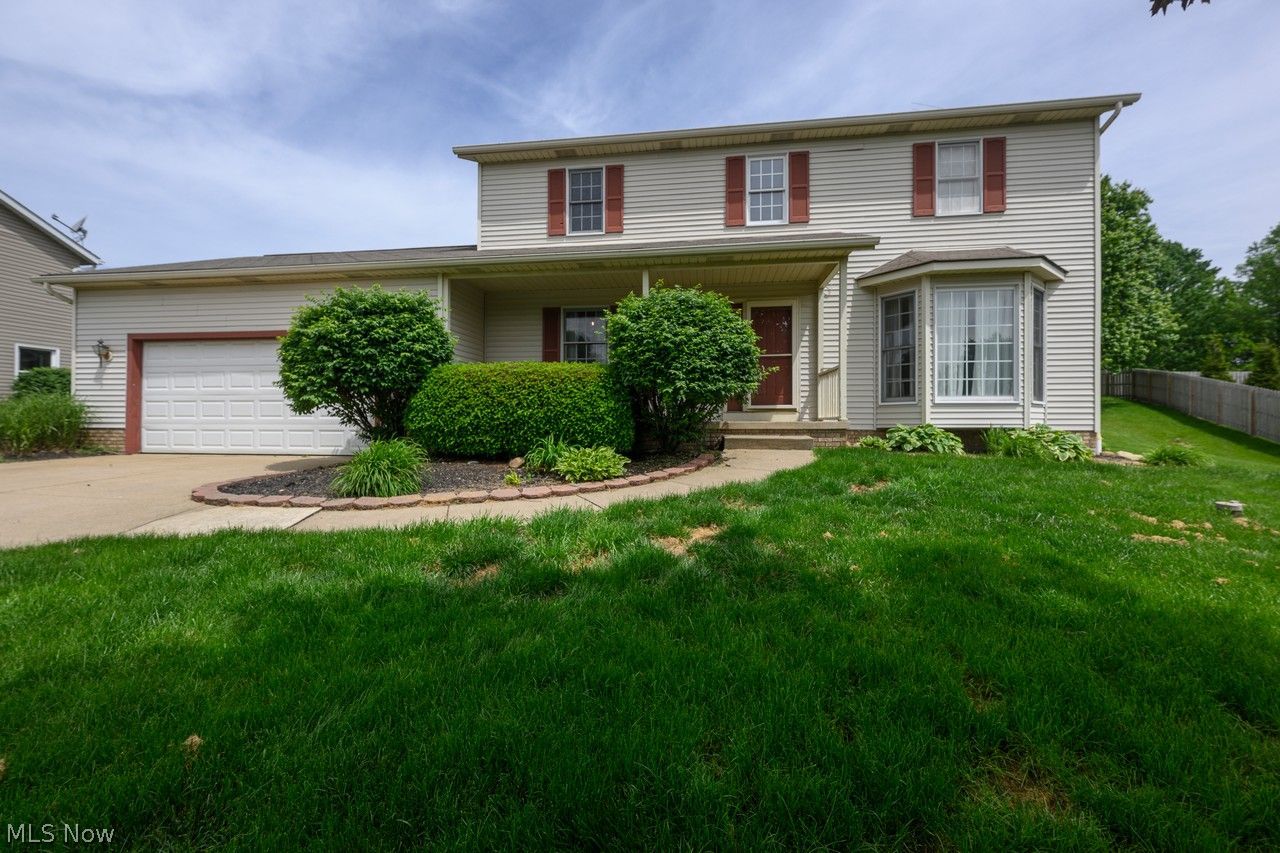 1597 Briarwood Way Uniontown OH 44685