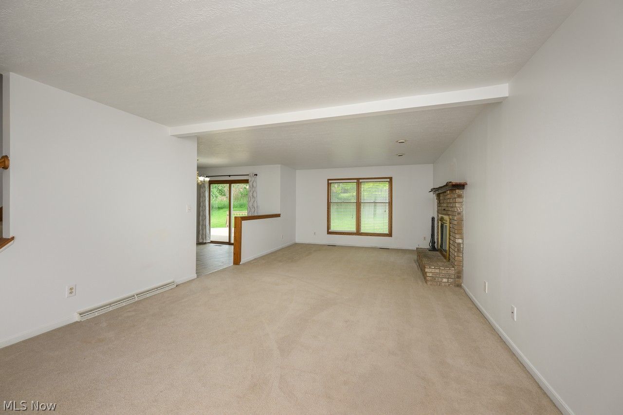 1597 Briarwood Way Uniontown OH 44685