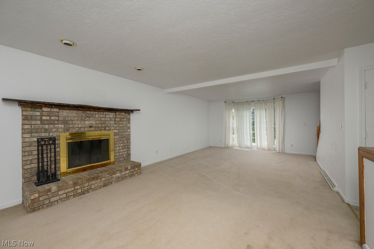 1597 Briarwood Way Uniontown OH 44685