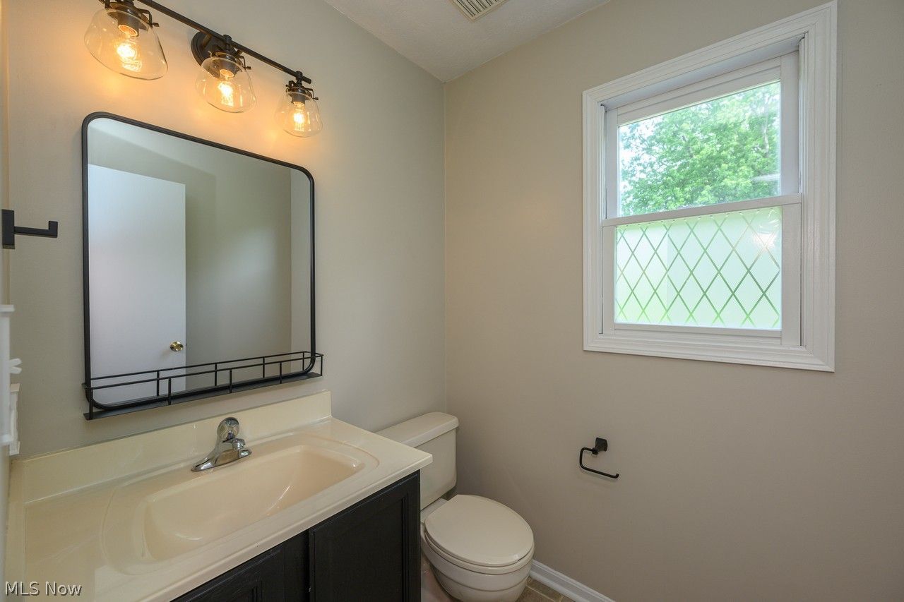 1597 Briarwood Way Uniontown OH 44685