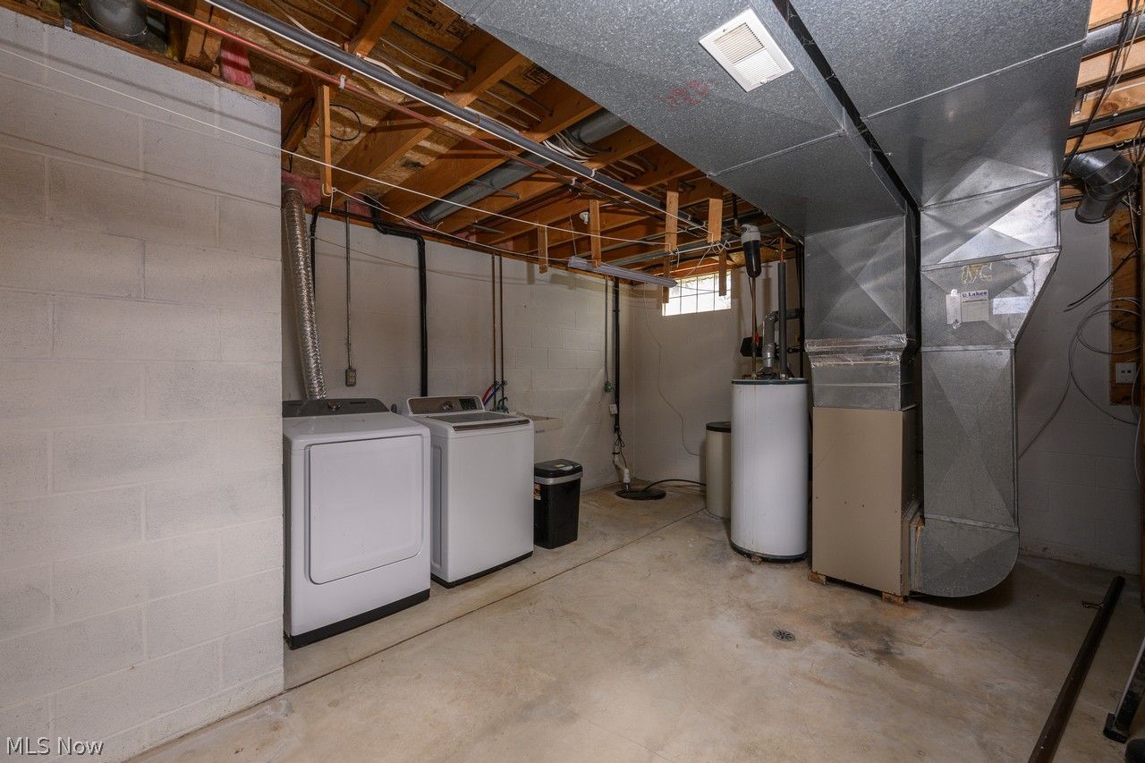 1597 Briarwood Way Uniontown OH 44685