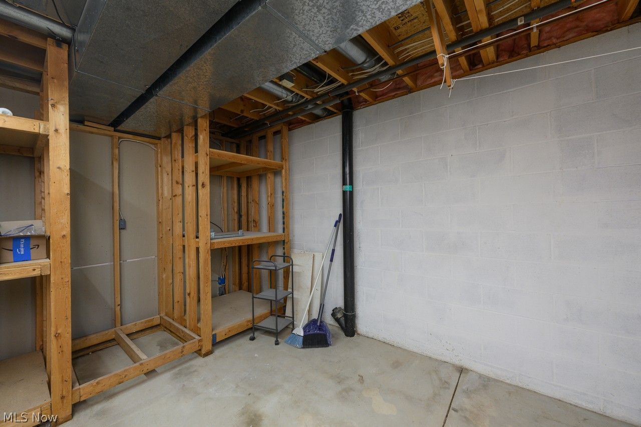 1597 Briarwood Way Uniontown OH 44685