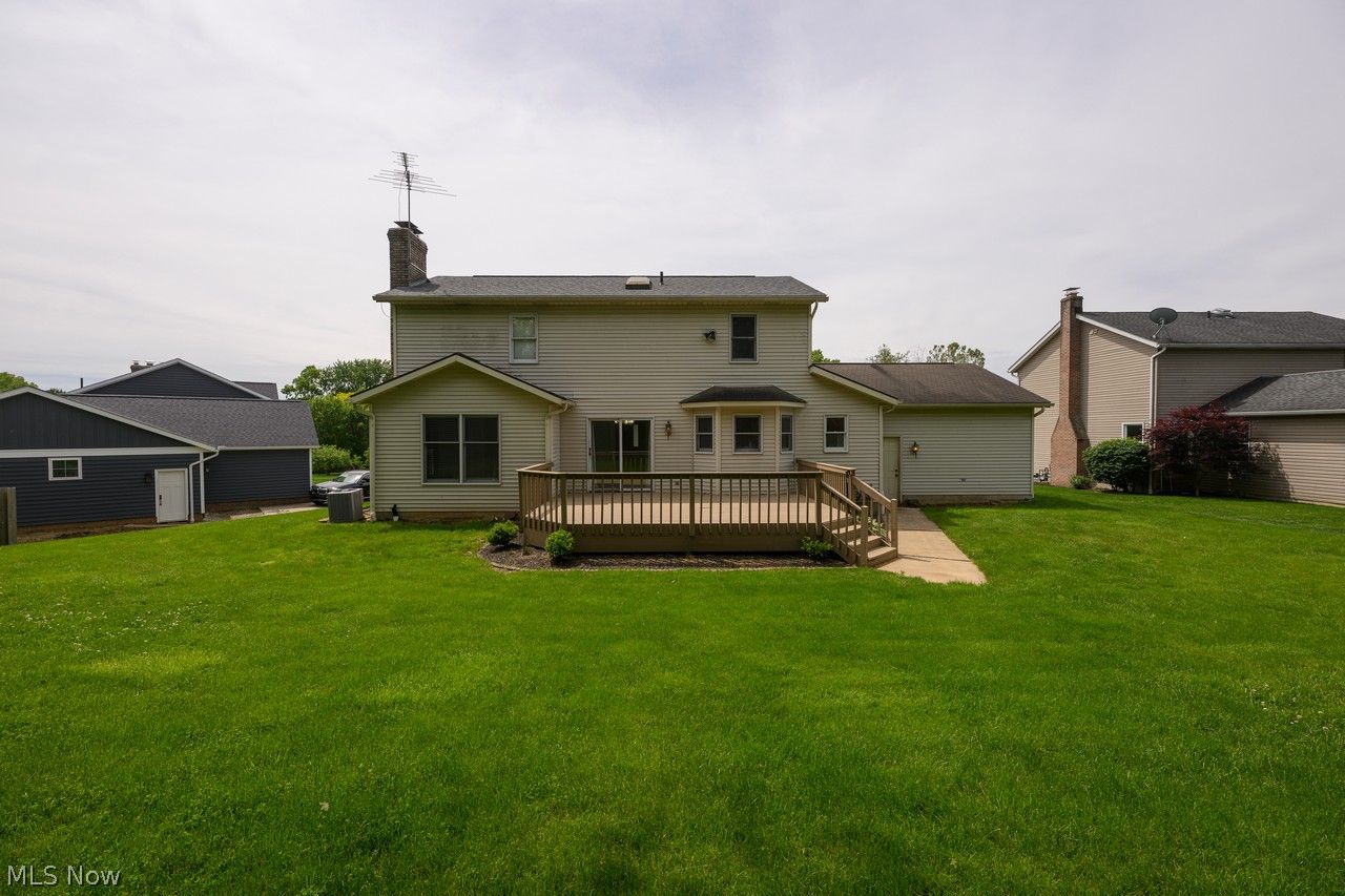 1597 Briarwood Way Uniontown OH 44685