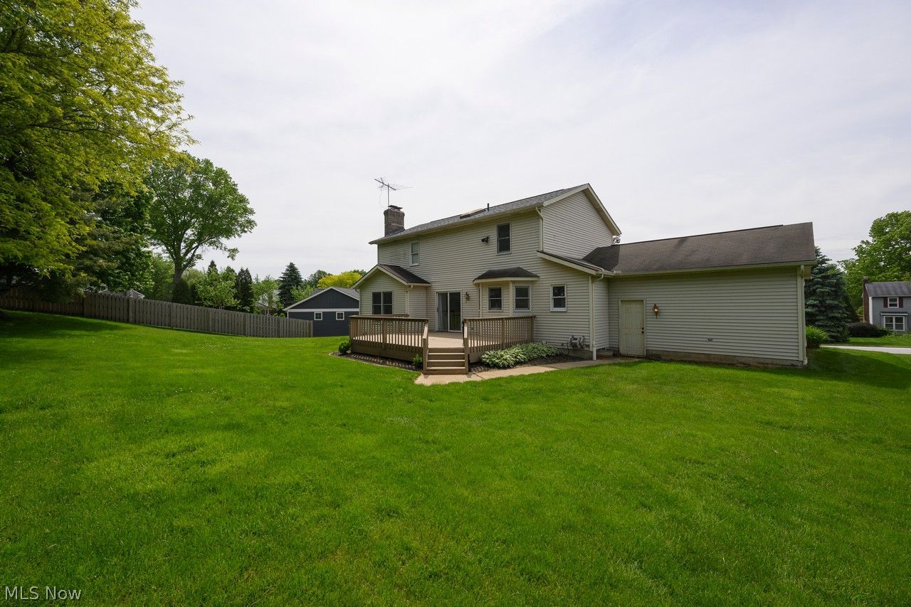 1597 Briarwood Way Uniontown OH 44685