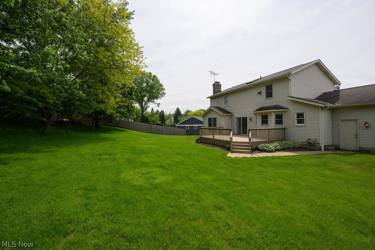 1597 Briarwood Way Uniontown OH 44685