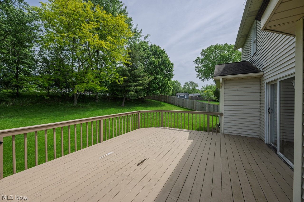 1597 Briarwood Way Uniontown OH 44685