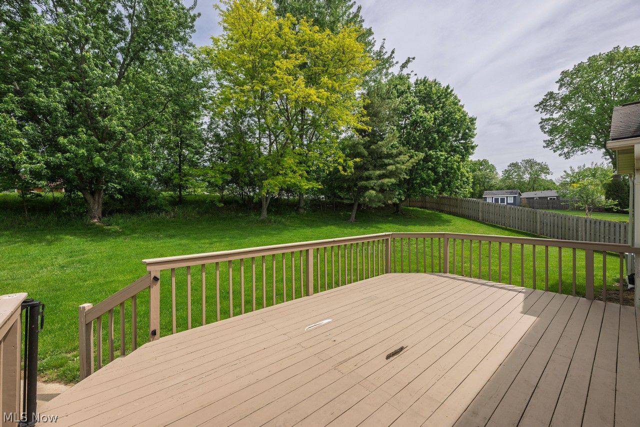 1597 Briarwood Way Uniontown OH 44685