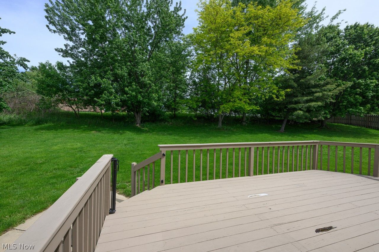 1597 Briarwood Way Uniontown OH 44685