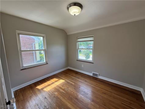 2257 N Taylor Road Cleveland Heights OH 44112