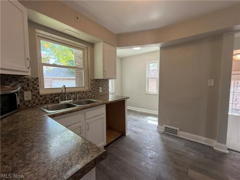 2257 N Taylor Road Cleveland Heights OH 44112