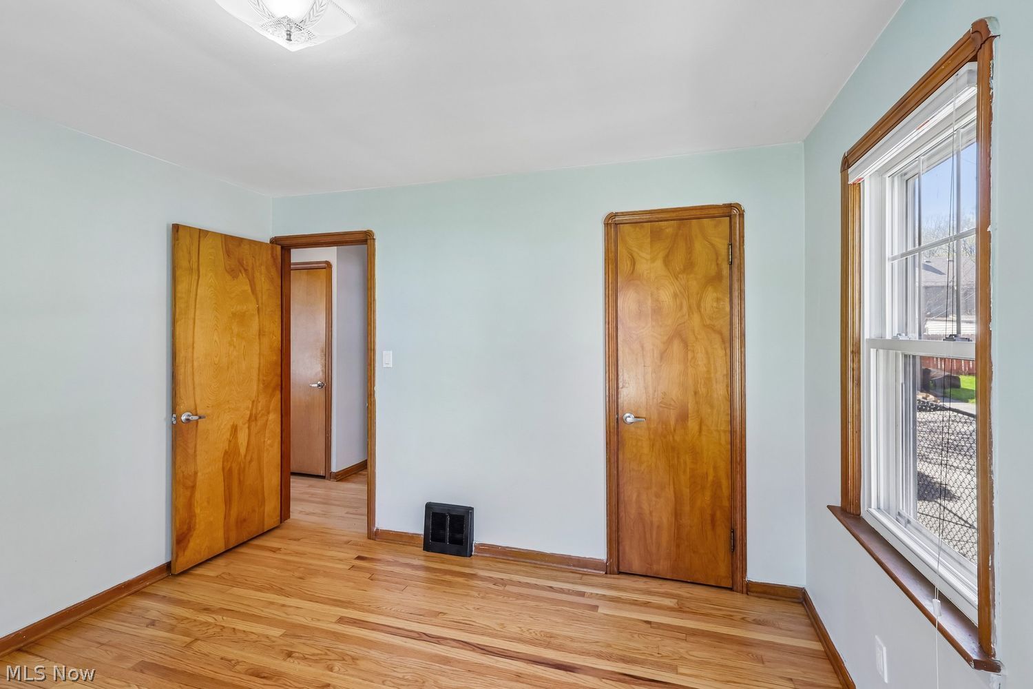 4164 W 160th Street Cleveland OH 44135