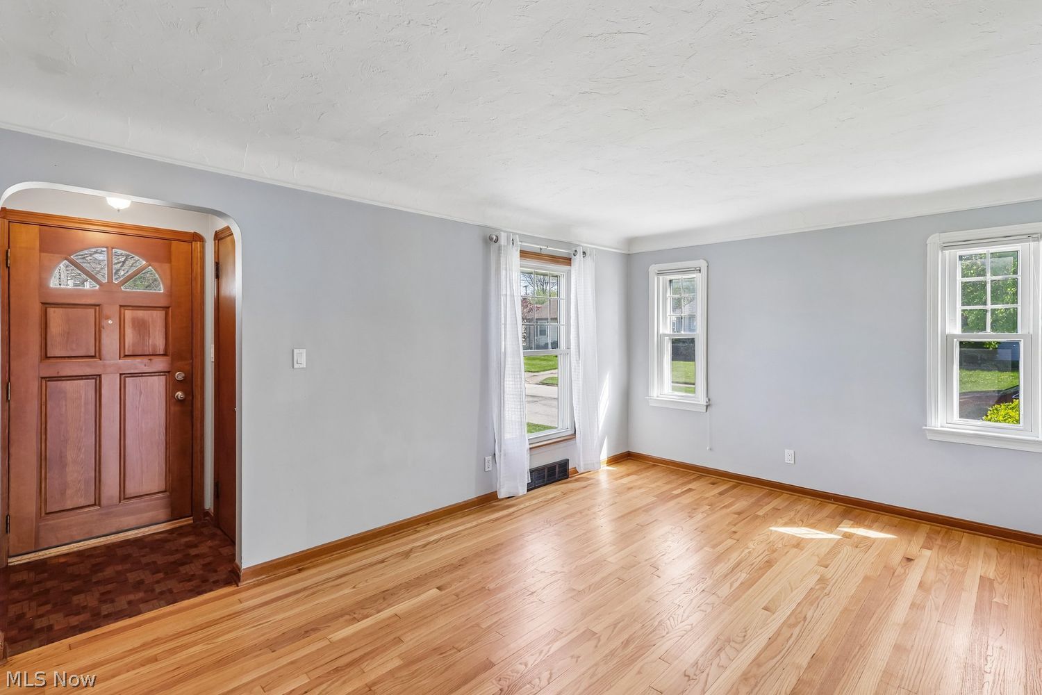 4164 W 160th Street Cleveland OH 44135