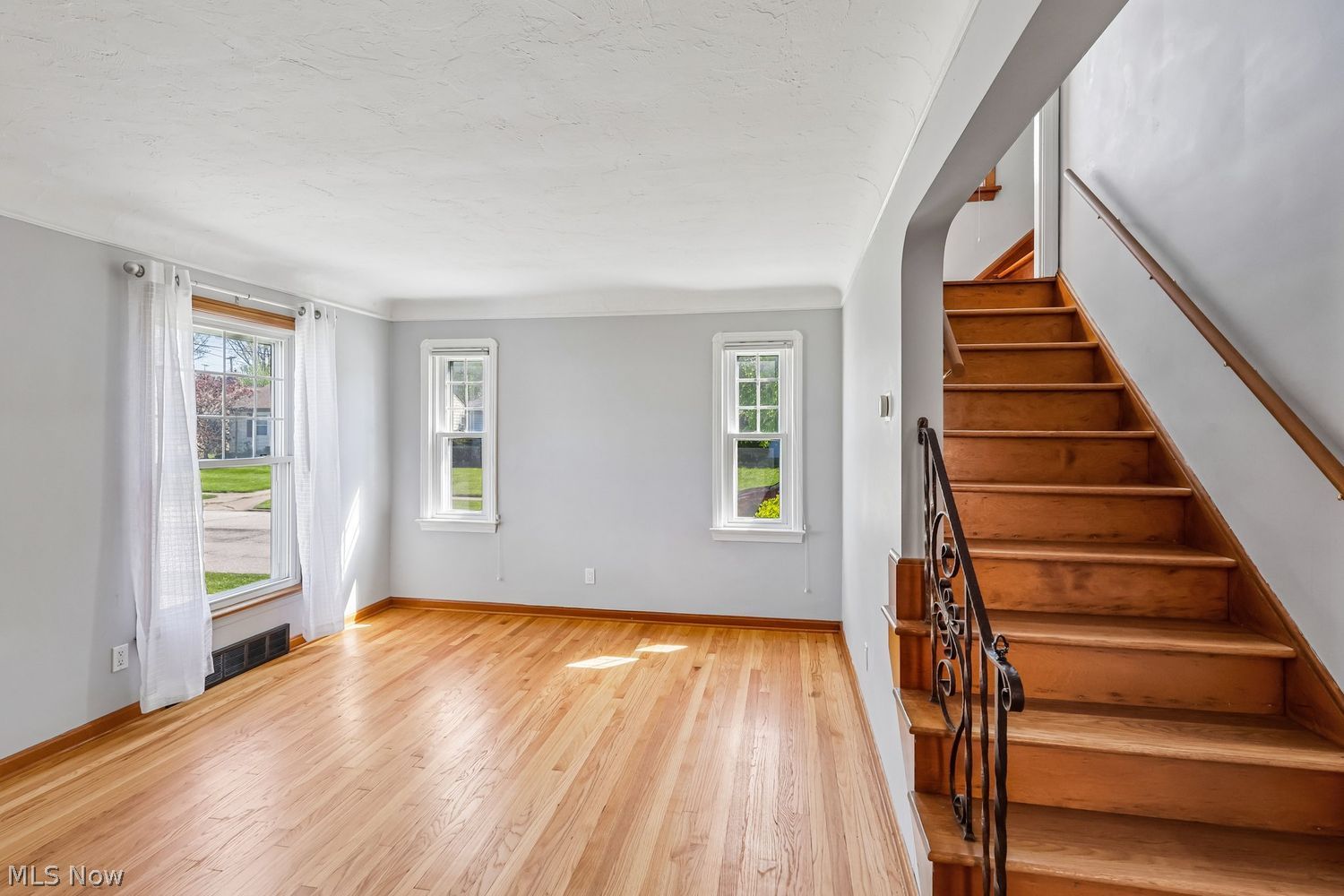 4164 W 160th Street Cleveland OH 44135