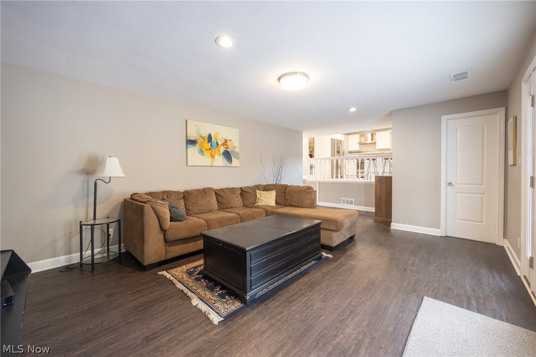 6547 Vallevista Drive Mayfield Heights OH 44124