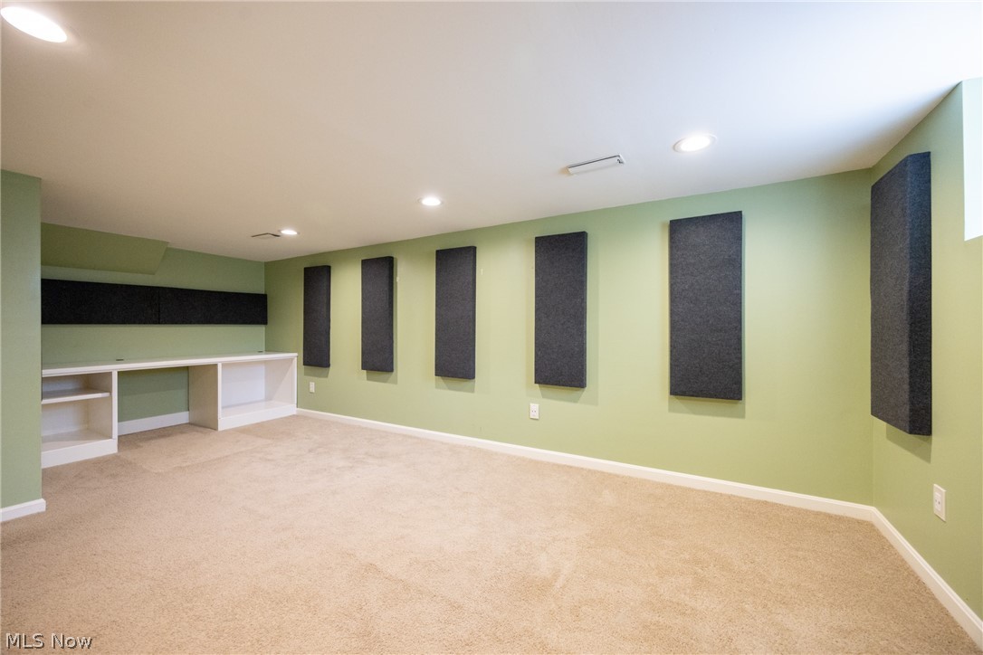 6547 Vallevista Drive Mayfield Heights OH 44124
