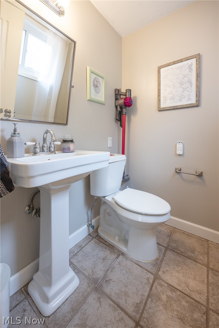 6547 Vallevista Drive Mayfield Heights OH 44124