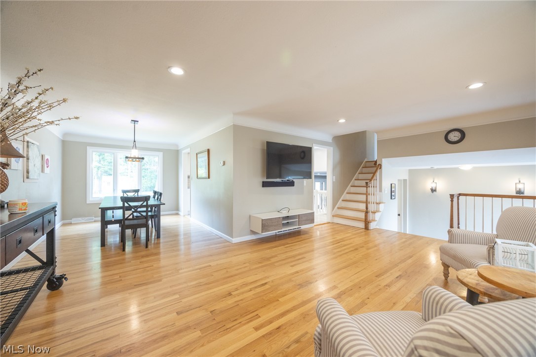 6547 Vallevista Drive Mayfield Heights OH 44124
