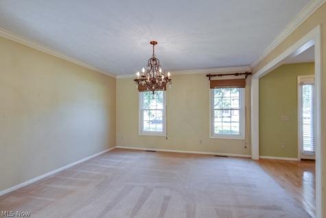 29 Chelmsford Drive Aurora OH 44202