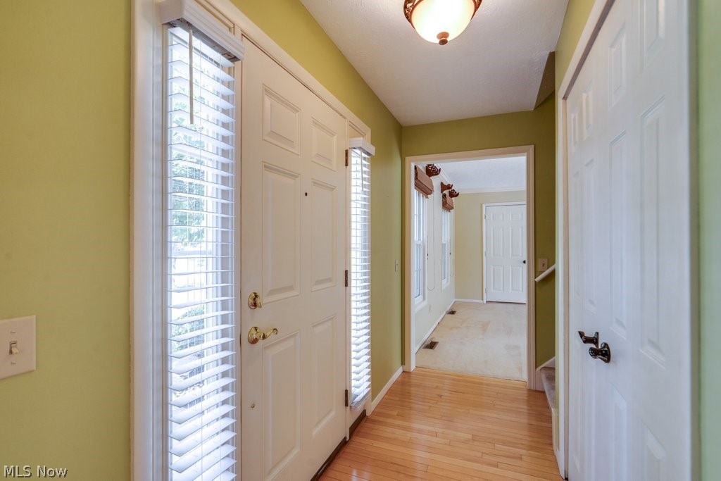 29 Chelmsford Drive Aurora OH 44202