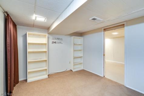 29 Chelmsford Drive Aurora OH 44202