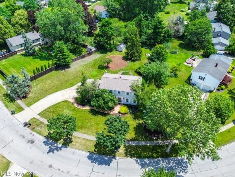 29 Chelmsford Drive Aurora OH 44202