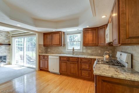 29 Chelmsford Drive Aurora OH 44202