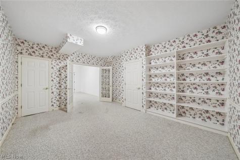 107 Blackberry Drive Hudson OH 44236