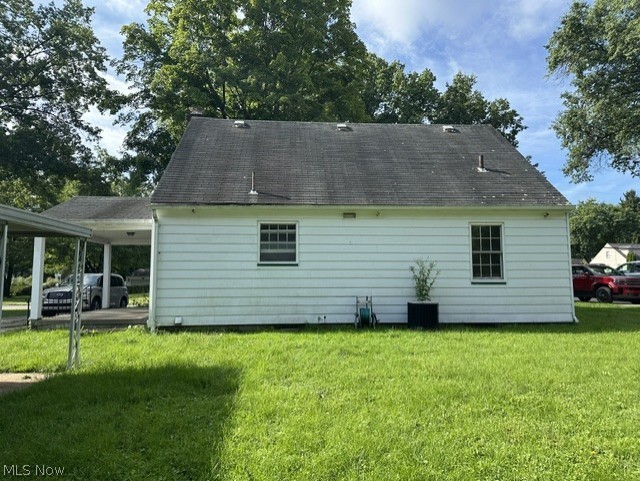 2224 Coral Sea Youngstown OH 44511