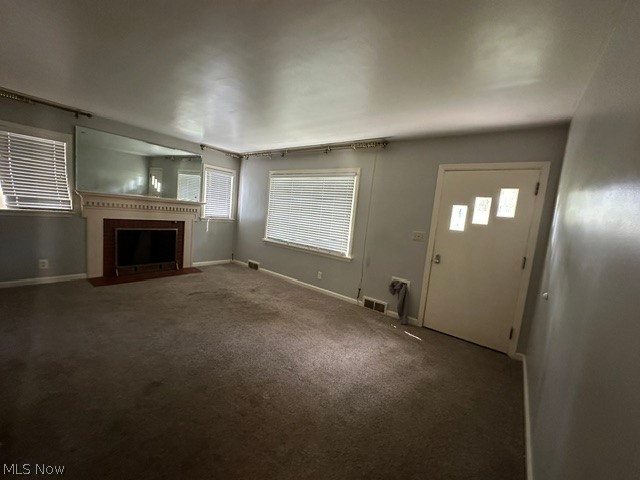 2224 Coral Sea Youngstown OH 44511