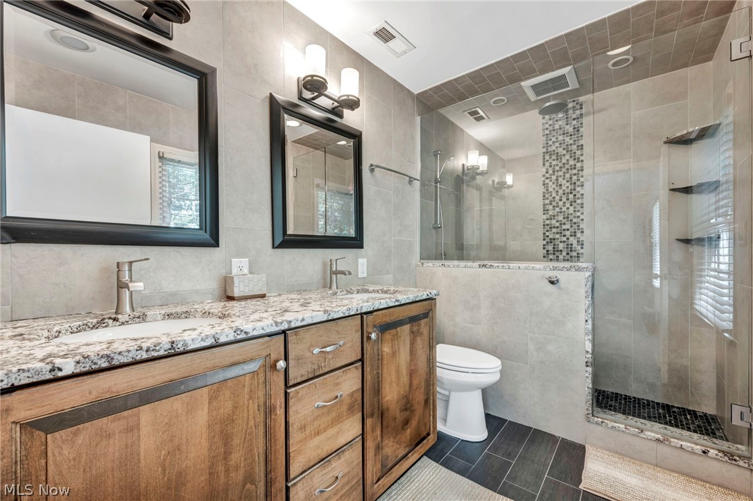 23111 Lincolnshire Drive Bay Village OH 44140