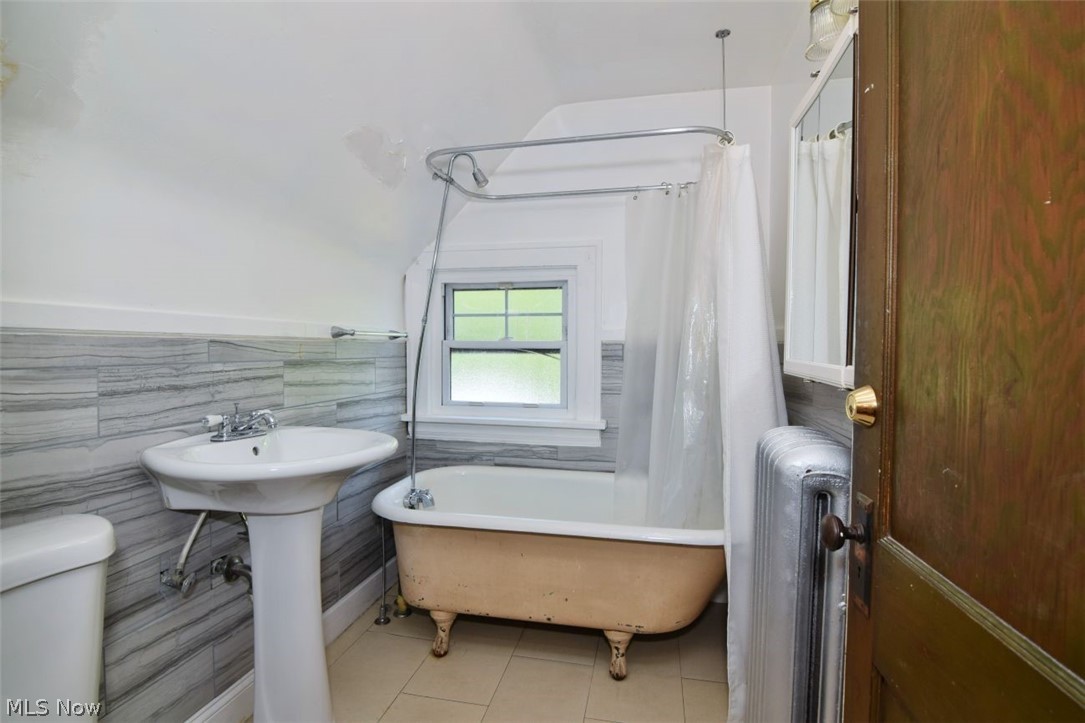 3415 Blanche Avenue Cleveland Heights OH 44118
