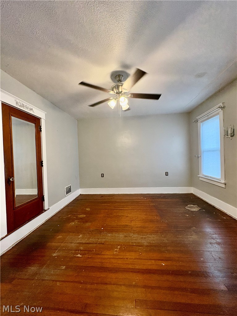 14 Main Street Dillonvale OH 43917