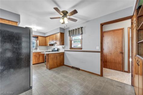 179 Caroline Street Elyria OH 44035