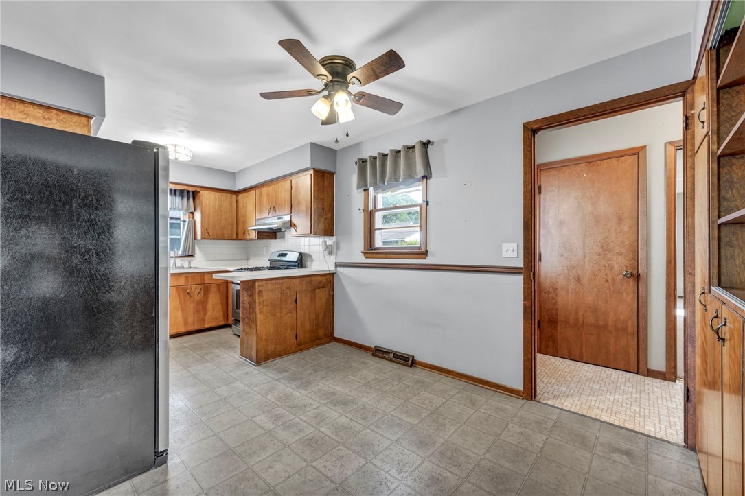 179 Caroline Street Elyria OH 44035