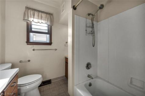 179 Caroline Street Elyria OH 44035