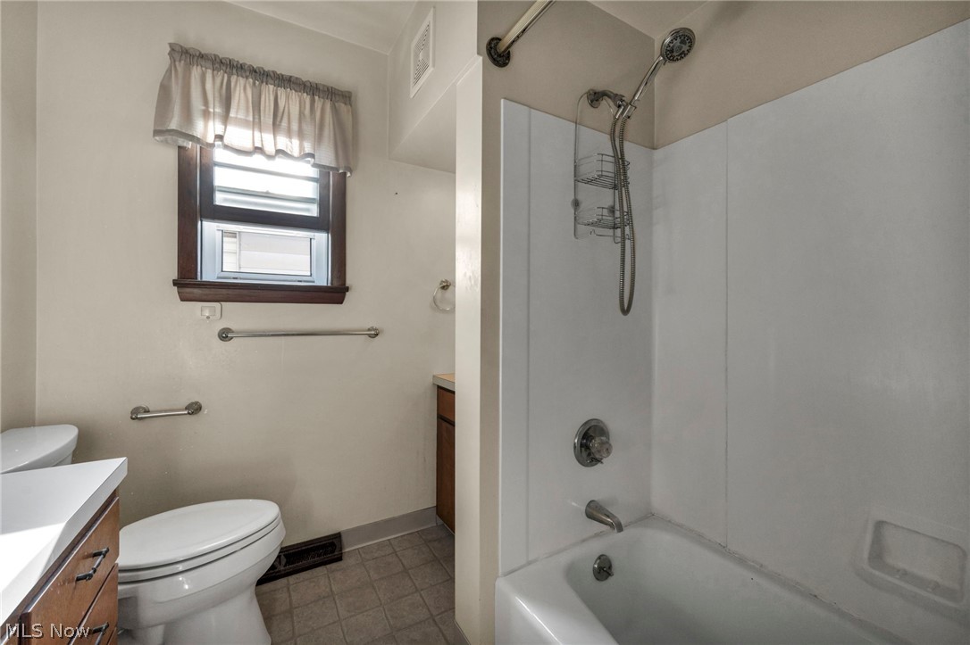 179 Caroline Street Elyria OH 44035