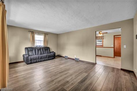 179 Caroline Street Elyria OH 44035