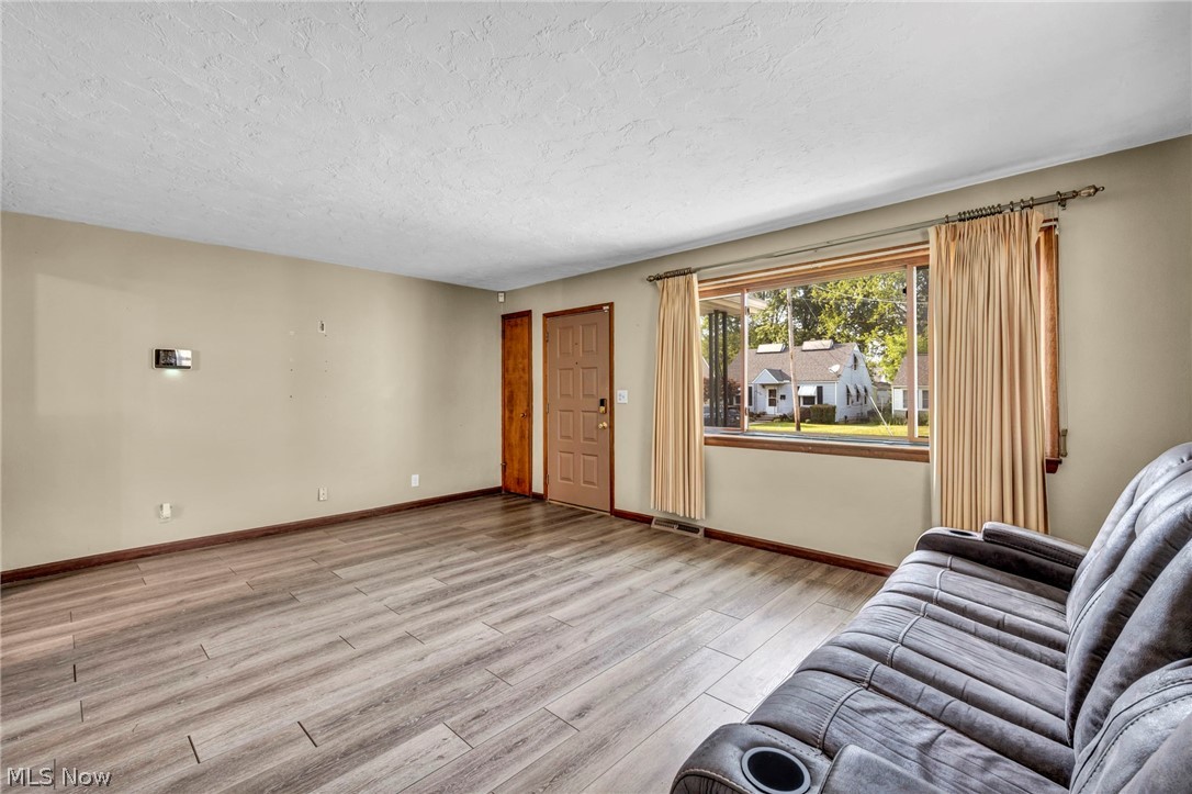 179 Caroline Street Elyria OH 44035