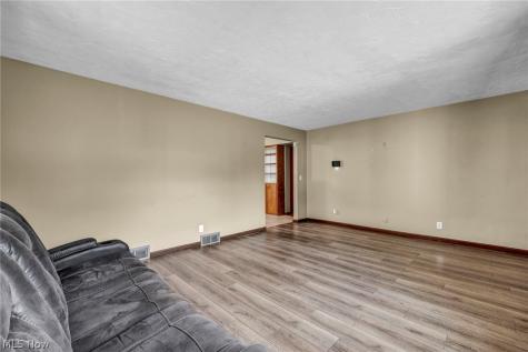 179 Caroline Street Elyria OH 44035