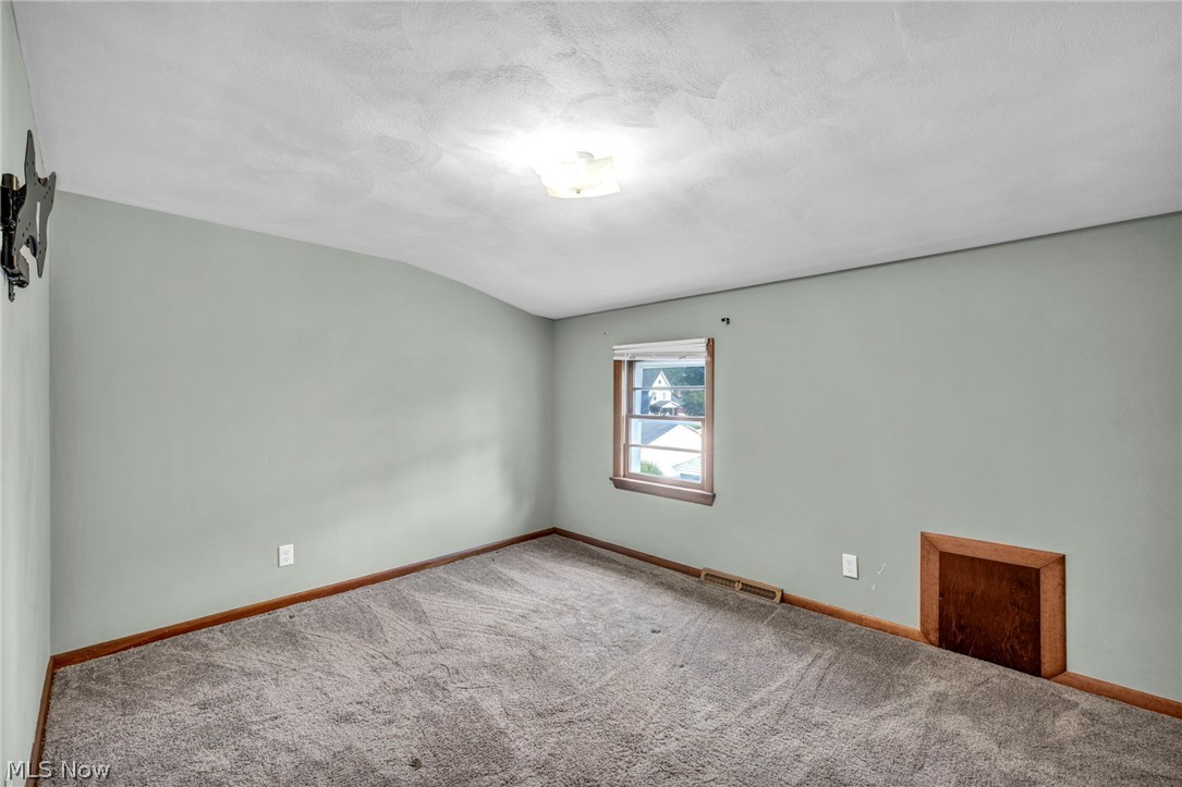 179 Caroline Street Elyria OH 44035