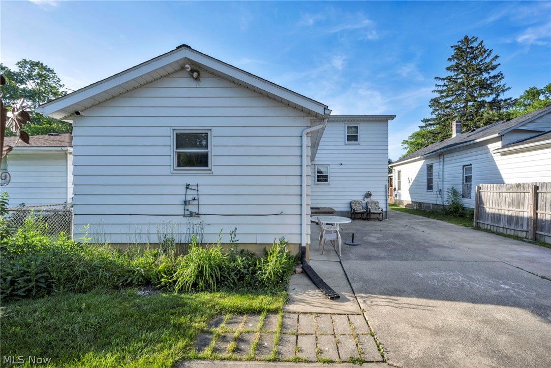 179 Caroline Street Elyria OH 44035