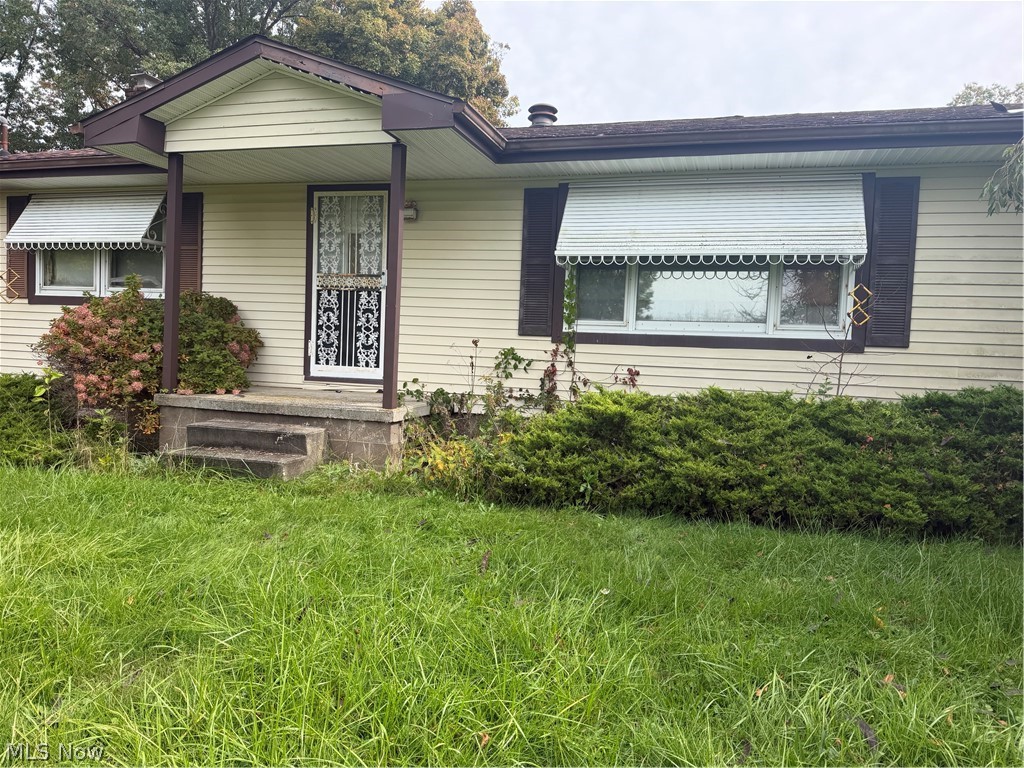 2876 State Route 225 Diamond OH 44412