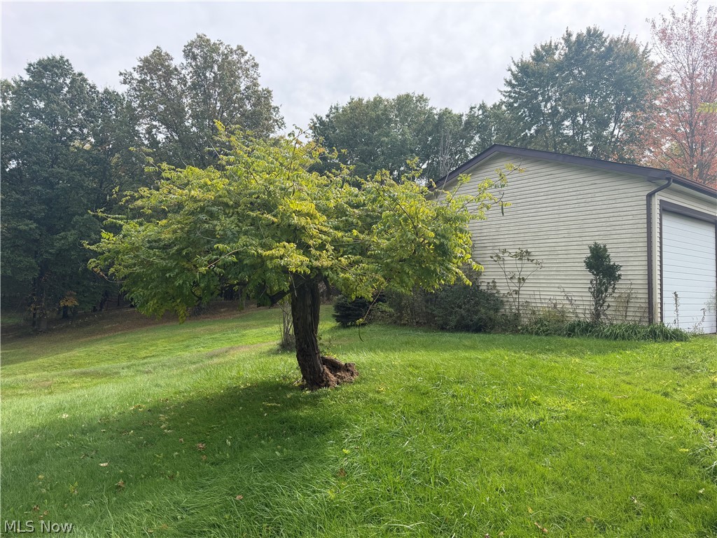 2876 State Route 225 Diamond OH 44412