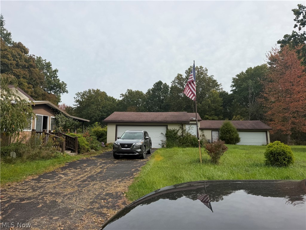 2876 State Route 225 Diamond OH 44412